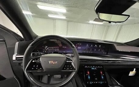 Cadillac Escalade V, 2025 год, 15 381 000 рублей, 16 фотография