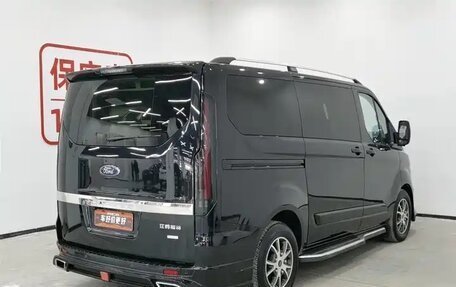 Ford Tourneo Custom I рестайлинг, 2022 год, 4 400 000 рублей, 2 фотография