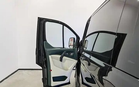 Ford Tourneo Custom I рестайлинг, 2022 год, 4 400 000 рублей, 8 фотография