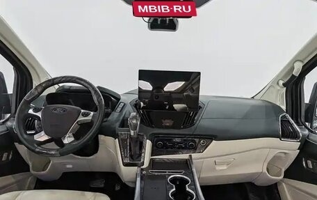 Ford Tourneo Custom I рестайлинг, 2022 год, 4 400 000 рублей, 5 фотография
