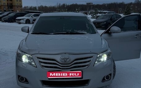 Toyota Camry, 2010 год, 1 300 000 рублей, 1 фотография