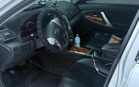 Toyota Camry, 2010 год, 1 300 000 рублей, 10 фотография