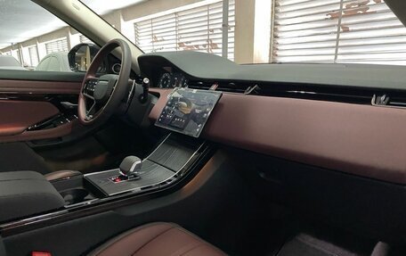 Land Rover Range Rover Evoque II, 2025 год, 6 000 000 рублей, 29 фотография