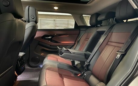 Land Rover Range Rover Evoque II, 2025 год, 6 000 000 рублей, 25 фотография