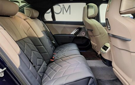 BMW 7 серия, 2025 год, 24 670 000 рублей, 7 фотография