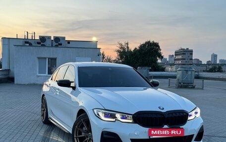 BMW 3 серия, 2019 год, 3 599 000 рублей, 9 фотография