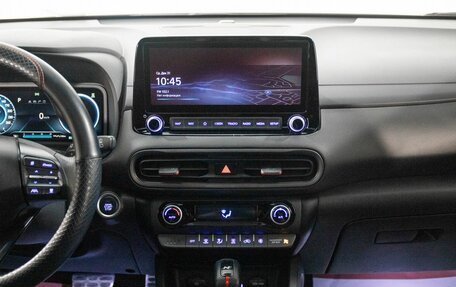 Hyundai Kona I, 2021 год, 2 400 000 рублей, 13 фотография