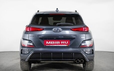 Hyundai Kona I, 2021 год, 2 400 000 рублей, 4 фотография