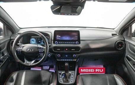 Hyundai Kona I, 2021 год, 2 400 000 рублей, 8 фотография