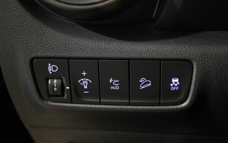 Hyundai Kona I, 2021 год, 2 400 000 рублей, 20 фотография