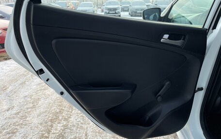 Hyundai Solaris II рестайлинг, 2016 год, 647 000 рублей, 18 фотография