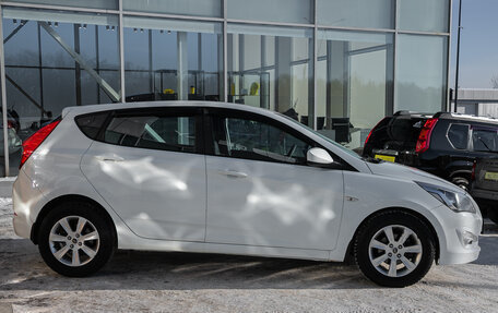 Hyundai Solaris II рестайлинг, 2015 год, 949 000 рублей, 6 фотография