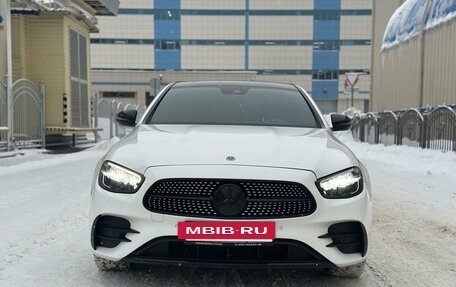 Mercedes-Benz E-Класс, 2021 год, 3 950 000 рублей, 2 фотография