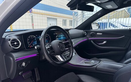 Mercedes-Benz E-Класс, 2021 год, 3 950 000 рублей, 10 фотография