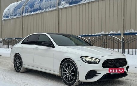 Mercedes-Benz E-Класс, 2021 год, 3 950 000 рублей, 7 фотография