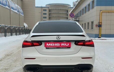 Mercedes-Benz E-Класс, 2021 год, 3 950 000 рублей, 5 фотография