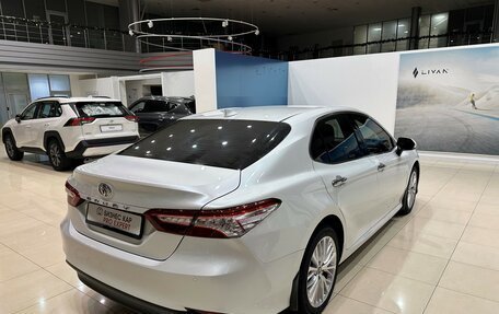 Toyota Camry, 2019 год, 2 850 000 рублей, 5 фотография
