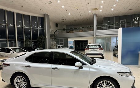 Toyota Camry, 2019 год, 2 850 000 рублей, 4 фотография