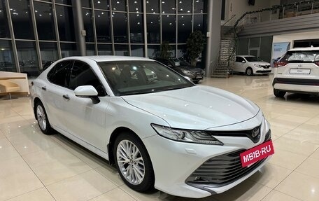 Toyota Camry, 2019 год, 2 850 000 рублей, 3 фотография