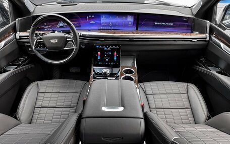 Cadillac Escalade V, 2025 год, 22 900 000 рублей, 17 фотография