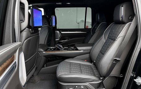 Cadillac Escalade V, 2025 год, 22 900 000 рублей, 27 фотография