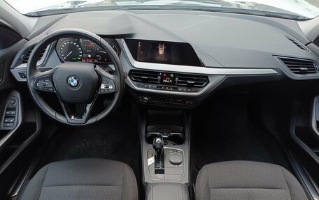 BMW 1 серия, 2020 год, 2 369 000 рублей, 13 фотография