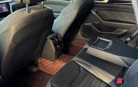 Volkswagen Passat CC, 2024 год, 4 520 000 рублей, 28 фотография