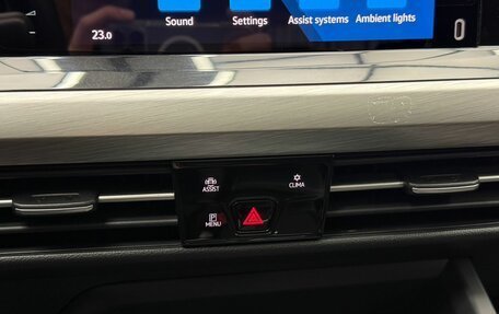 Volkswagen Golf VIII, 2021 год, 2 449 000 рублей, 14 фотография