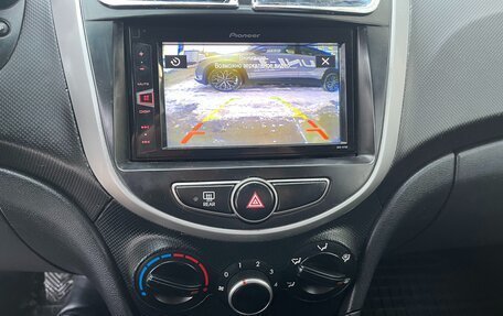 Hyundai Solaris II рестайлинг, 2016 год, 830 000 рублей, 14 фотография