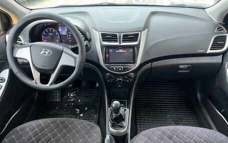 Hyundai Solaris II рестайлинг, 2016 год, 830 000 рублей, 11 фотография