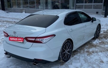 Toyota Camry, 2021 год, 3 400 000 рублей, 5 фотография