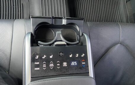 Toyota Camry, 2021 год, 3 400 000 рублей, 13 фотография