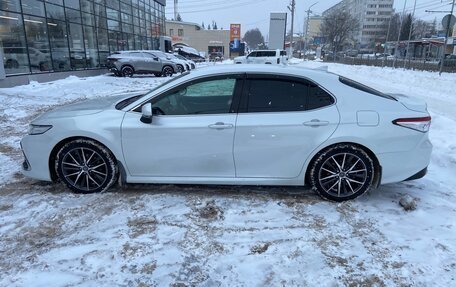 Toyota Camry, 2021 год, 3 400 000 рублей, 8 фотография