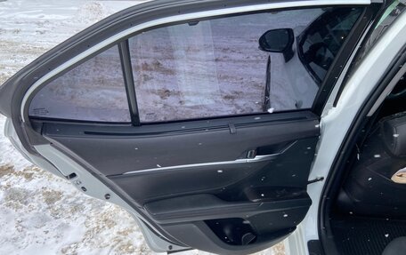 Toyota Camry, 2021 год, 3 400 000 рублей, 11 фотография