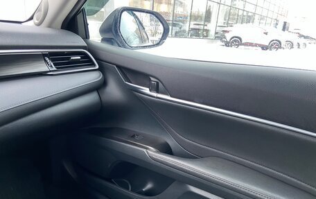Toyota Camry, 2021 год, 3 400 000 рублей, 18 фотография