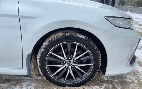 Toyota Camry, 2021 год, 3 400 000 рублей, 22 фотография