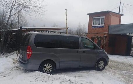 Hyundai H-1 II рестайлинг, 2010 год, 1 450 000 рублей, 3 фотография