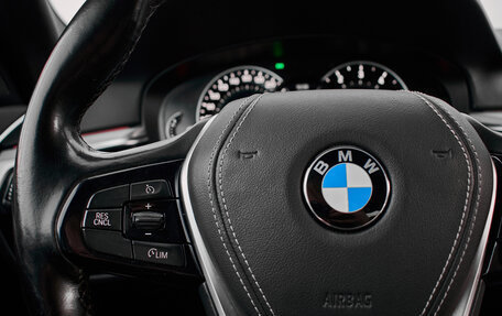 BMW 5 серия, 2018 год, 3 300 000 рублей, 13 фотография