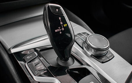 BMW 5 серия, 2018 год, 3 300 000 рублей, 18 фотография