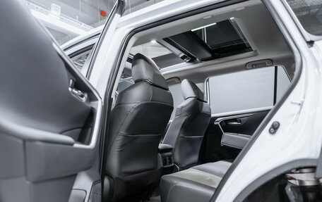 Toyota RAV4, 2025 год, 4 420 000 рублей, 18 фотография