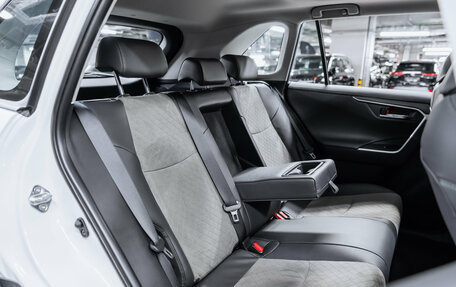 Toyota RAV4, 2025 год, 4 420 000 рублей, 19 фотография