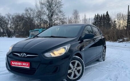 Hyundai Solaris II рестайлинг, 2012 год, 535 000 рублей, 1 фотография