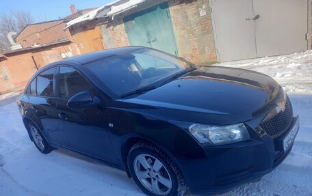 Chevrolet Cruze II, 2011 год, 850 000 рублей, 3 фотография