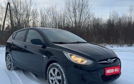 Hyundai Solaris II рестайлинг, 2012 год, 535 000 рублей, 3 фотография