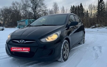 Hyundai Solaris II рестайлинг, 2012 год, 535 000 рублей, 2 фотография