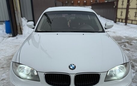 BMW 1 серия, 2011 год, 890 000 рублей, 1 фотография