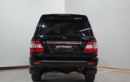 Toyota Land Cruiser 100 рестайлинг 2, 2006 год, 2 370 000 рублей, 4 фотография