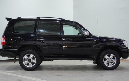 Toyota Land Cruiser 100 рестайлинг 2, 2006 год, 2 370 000 рублей, 5 фотография