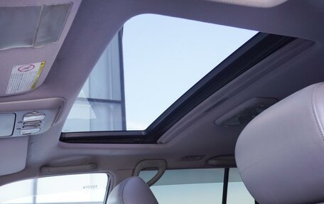 Toyota Land Cruiser 100 рестайлинг 2, 2006 год, 2 370 000 рублей, 16 фотография