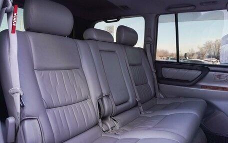 Toyota Land Cruiser 100 рестайлинг 2, 2006 год, 2 370 000 рублей, 11 фотография